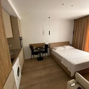 E Appartamento Tirana